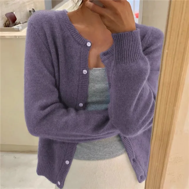Klassische Damen Strickjacke für den Alltag in Lila
