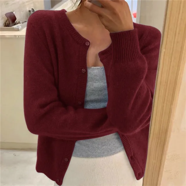 Klassische Damen Strickjacke für den Alltag in Weinrot