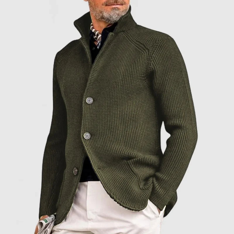 Klassische Damen Wollstrickjacke für Vielseitigkeit in Armeegrün