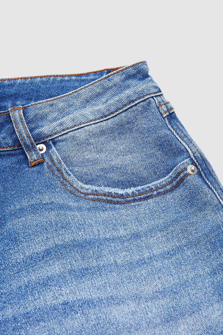 Klassische gerade Damen Jeans mit mittlerem Bund (8)