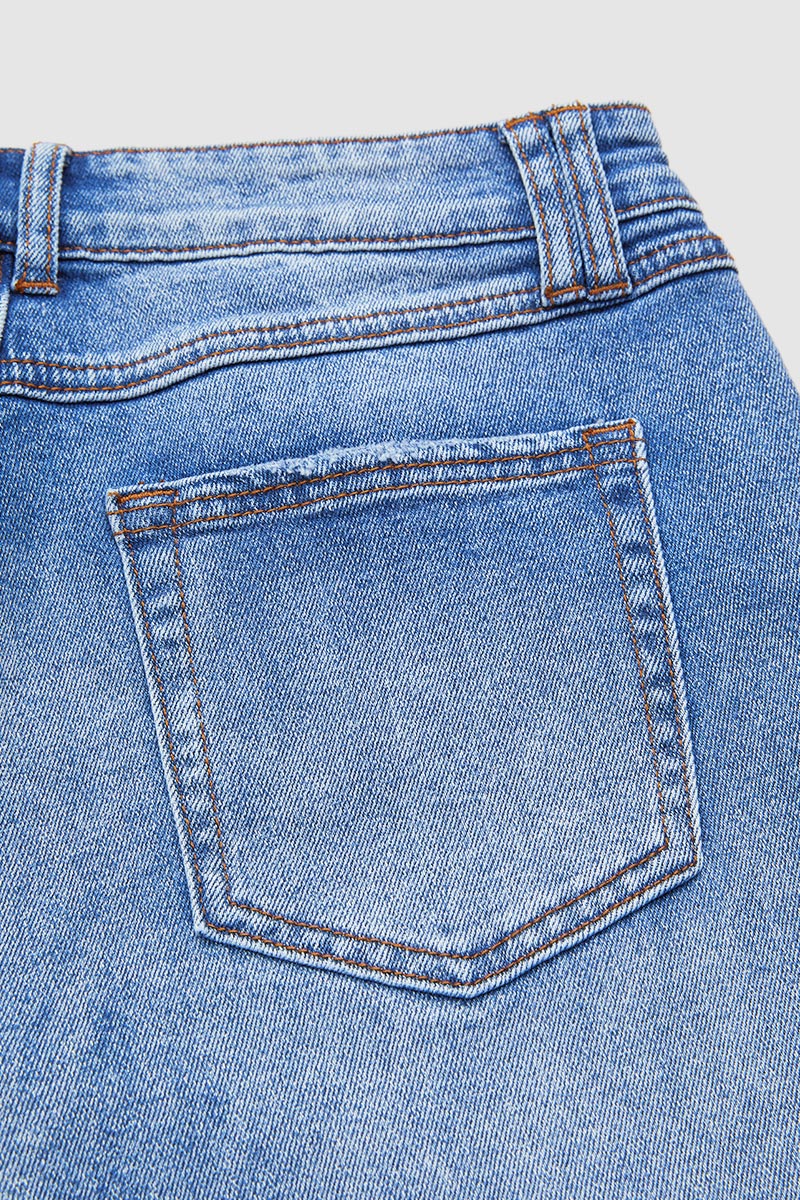 Klassische gerade Damen Jeans mit mittlerem Bund (9)