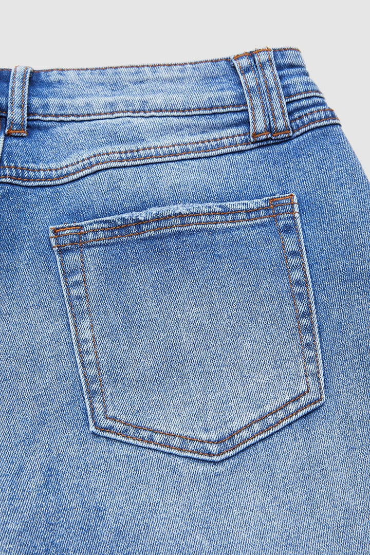 Klassische gerade Damen Jeans mit mittlerem Bund (9)