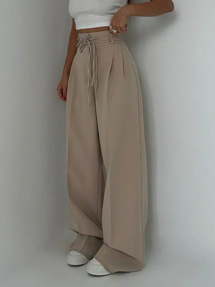 Klassische Weite Hosen zum Kombinieren in Beige