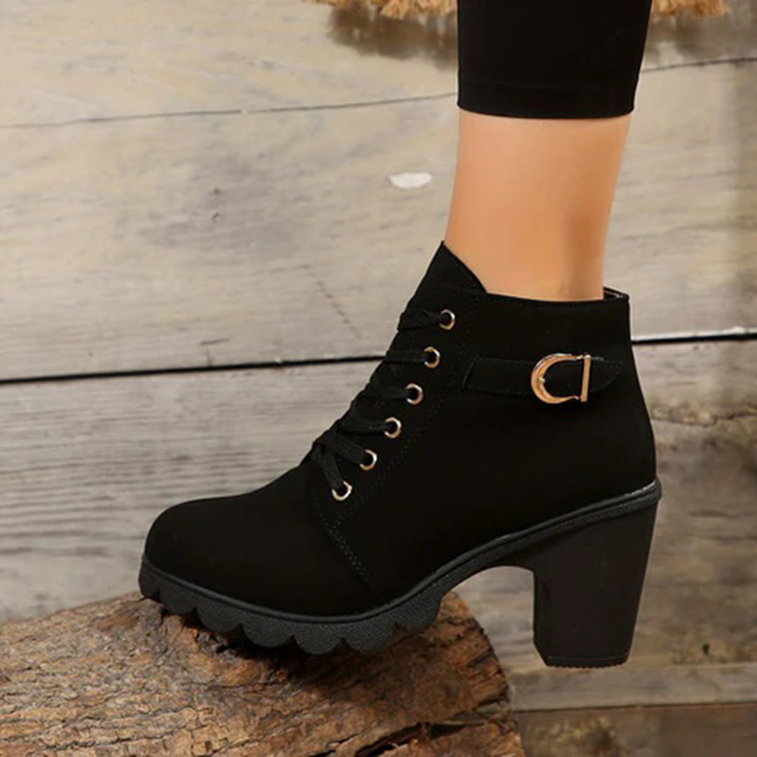 Komfortable Damen Stiefel in zeitloser Eleganz in Schwarz 2