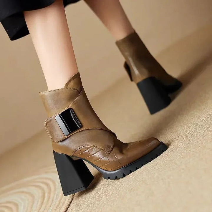 Komfortable Damen Stiefeletten im klassischen Stil (10)