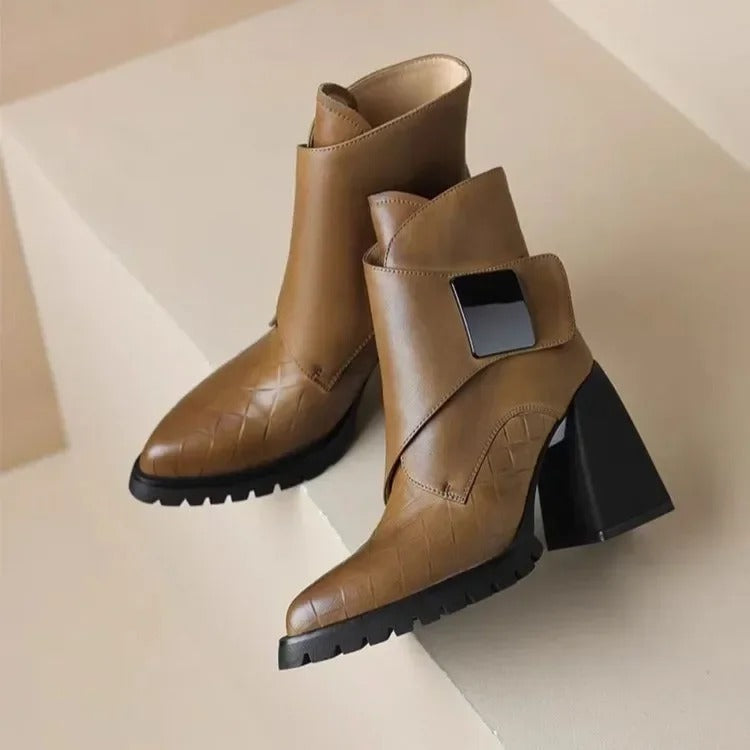 Komfortable Damen Stiefeletten im klassischen Stil (12)