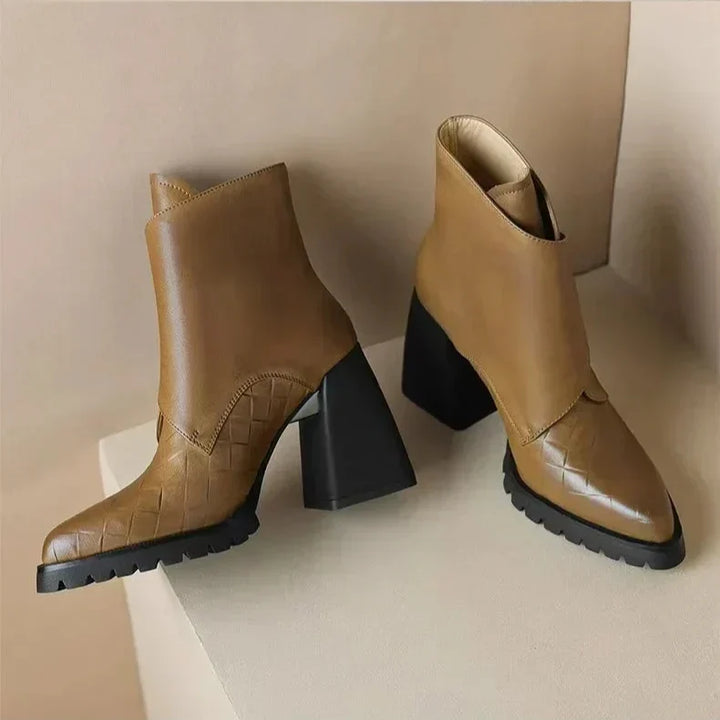 Komfortable Damen Stiefeletten im klassischen Stil (13)