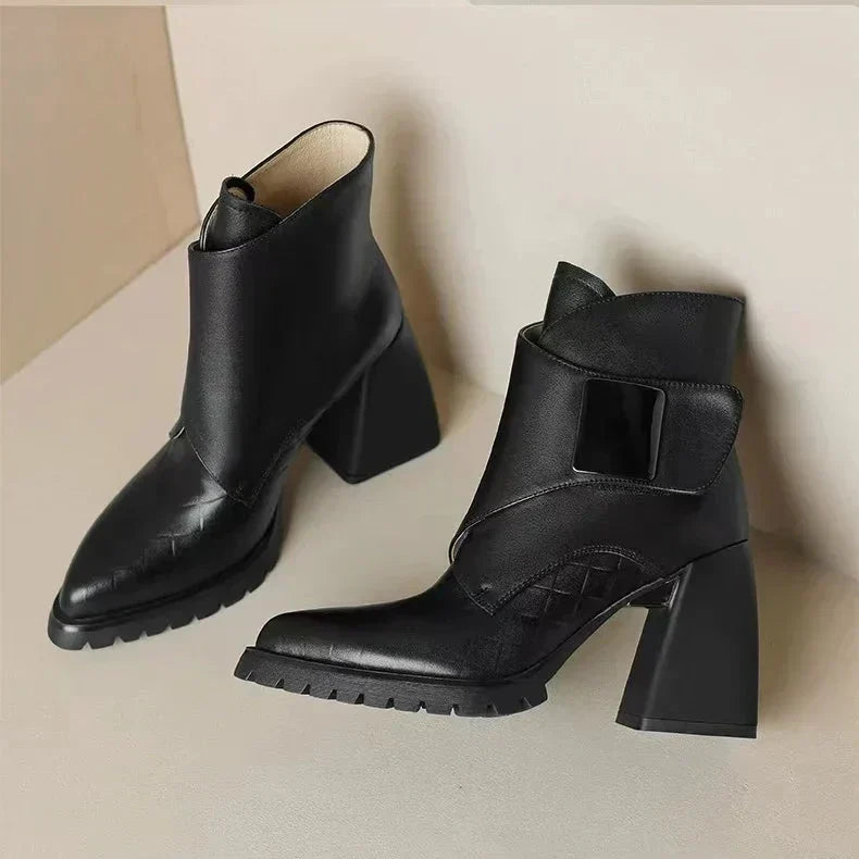 Komfortable Damen Stiefeletten im klassischen Stil (5)