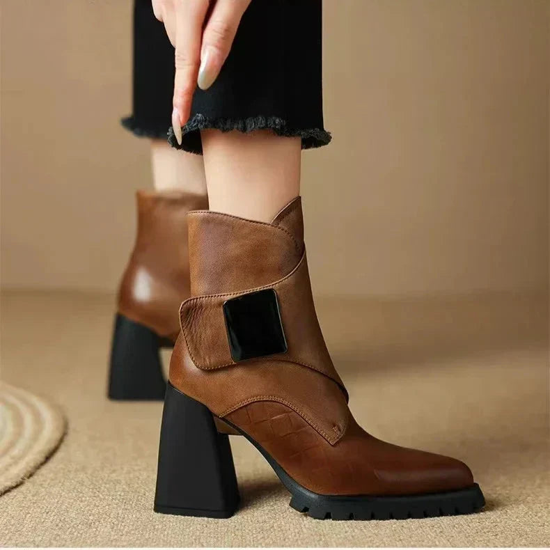 Komfortable Damen Stiefeletten im klassischen Stil (8)
