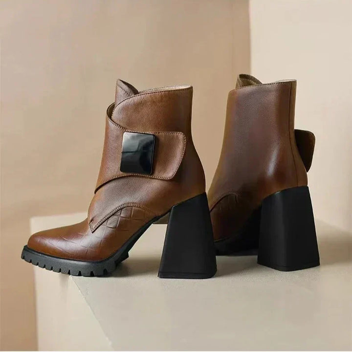 Komfortable Damen Stiefeletten im klassischen Stil (9)