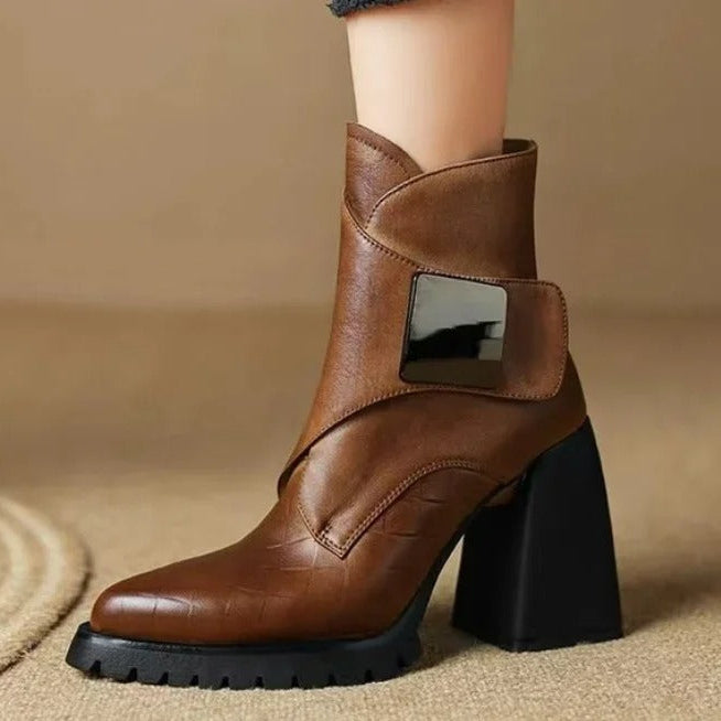 Komfortable Damen Stiefeletten im klassischen Stil in Braun
