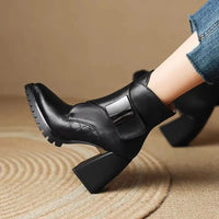 Victoria | Komfortable Damen Stiefeletten im klassischen Stil