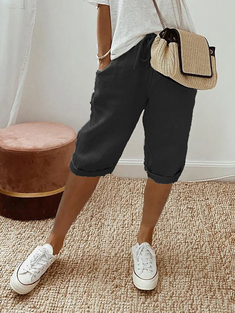 Komfortable Shorts mit Taschen in Schwarz