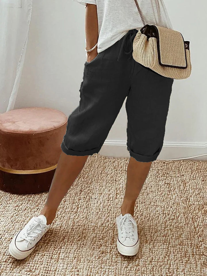 Komfortable Shorts mit Taschen in Schwarz