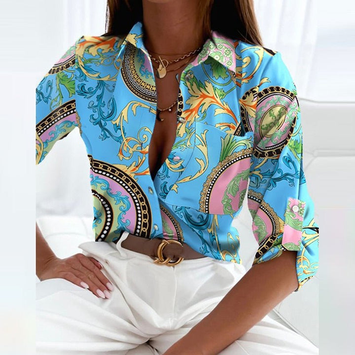 Kuschelige Bluse im zeitlosen Stil in Hellblau