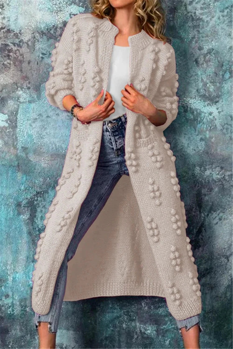 Lange Damen Strickjacke im Norweger-Stil mit Pompons in Beige