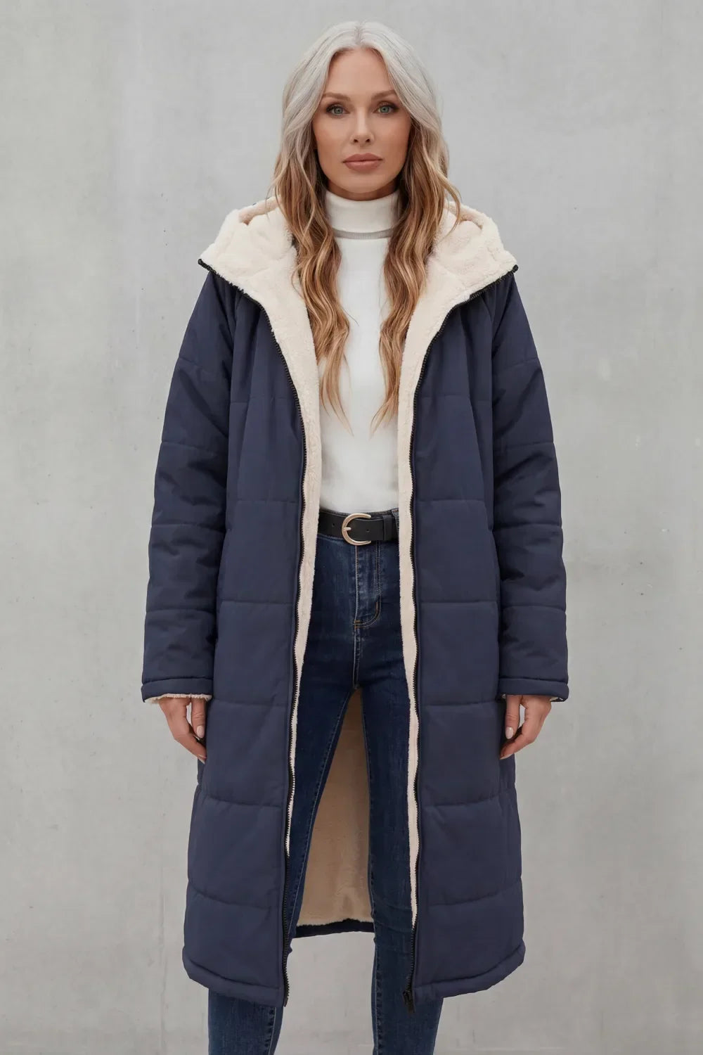 Lange Damen Winterjacke mit Kapuze (2)