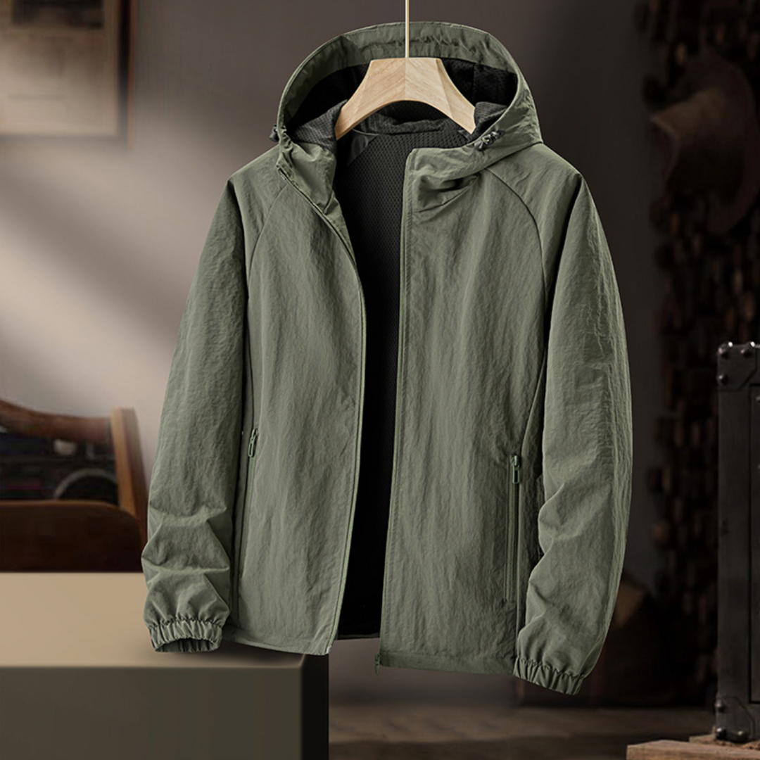 Leichte Herren Daunenjacke im Urban-Stil in Armeegrün