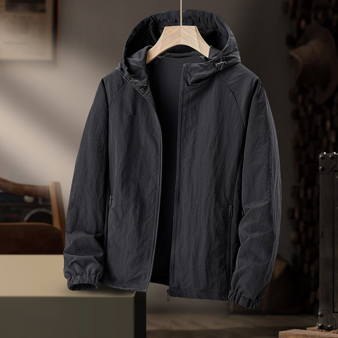 Leichte Herren Daunenjacke im Urban-Stil in Schwarz