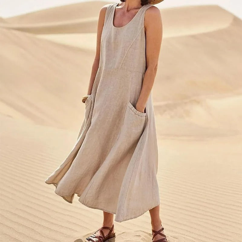 Luftiges Strandkleid für den Sommer in Beige