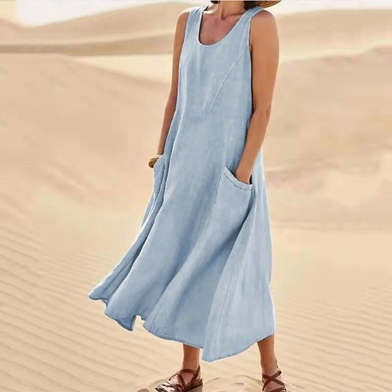 Luftiges Strandkleid für den Sommer in Hellblau