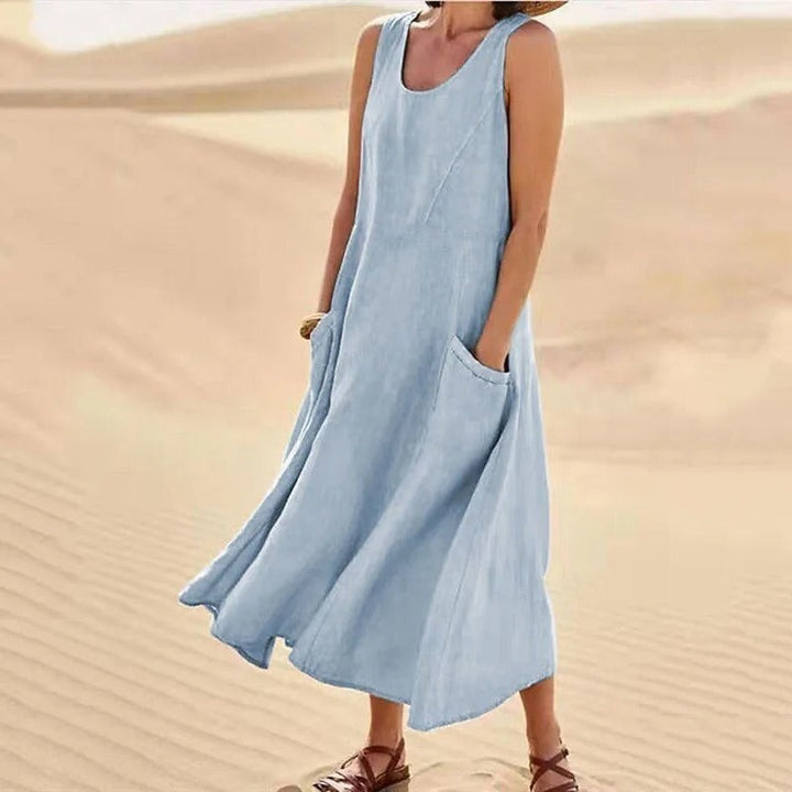 Luftiges Strandkleid für den Sommer in Hellblau