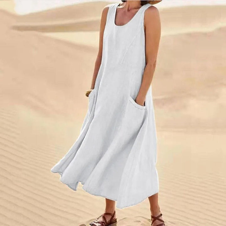 Luftiges Strandkleid für den Sommer in Weiß