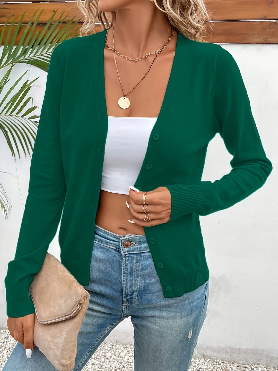 Minimalistische Damen Strickjacke aus Viskose zum Layern in Grün