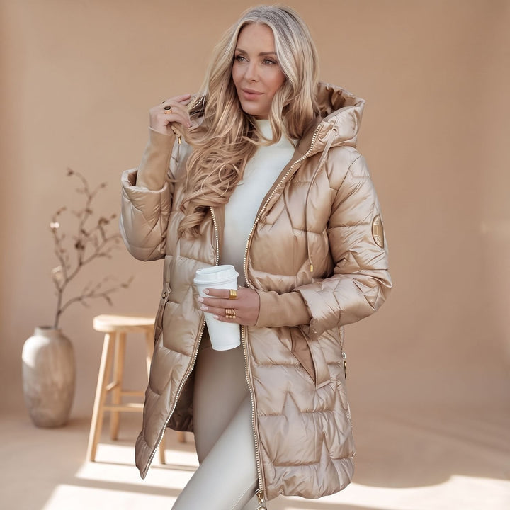 Mittellange Damen Winterjacke mit gesteppter Kapuze (6)
