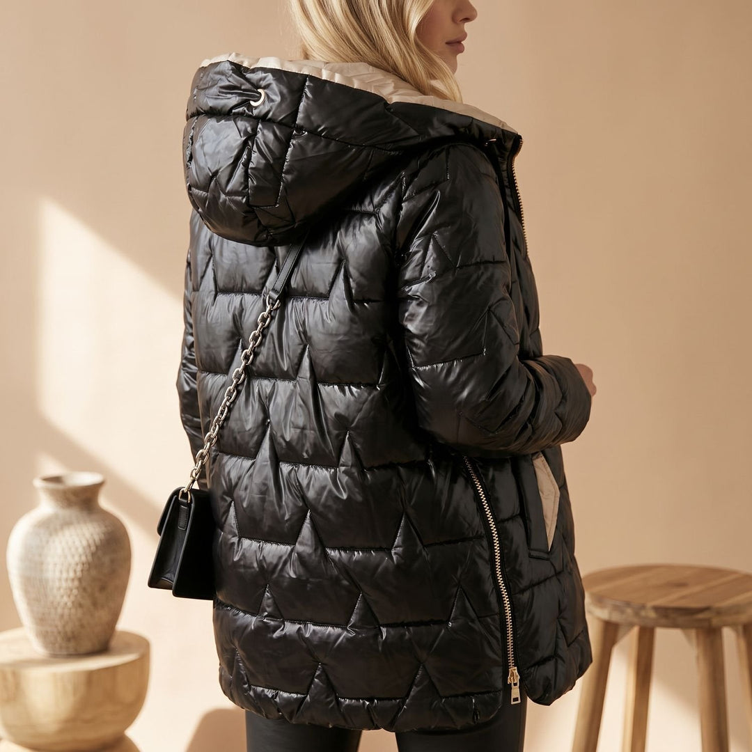 Mittellange Damen Winterjacke mit gesteppter Kapuze (9)