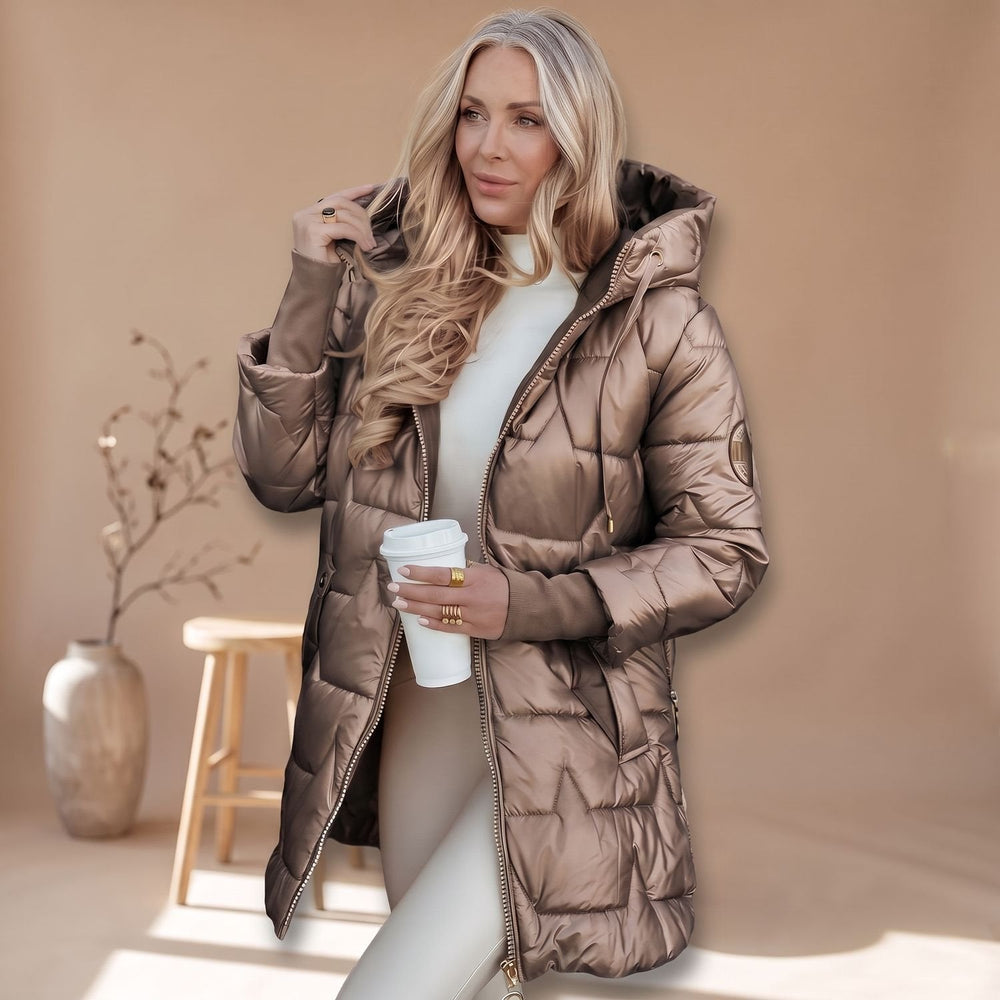 Mittellange Damen Winterjacke mit gesteppter Kapuze in Kaffeebraun