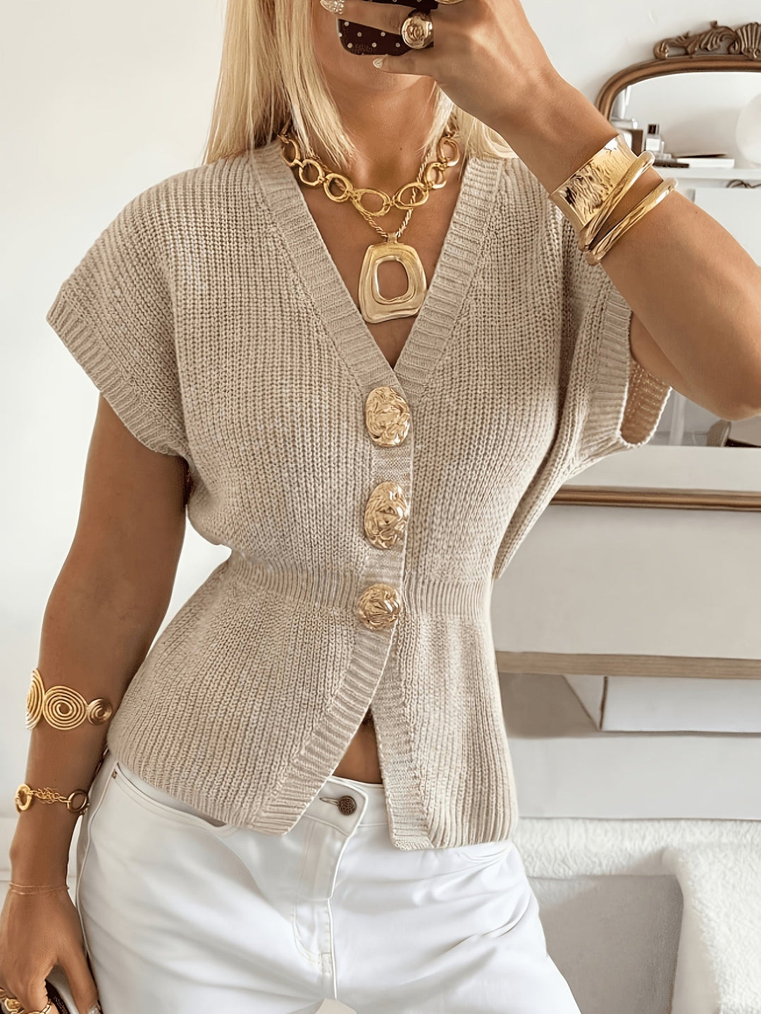 Raffinierte Strickjacke aus weichem Knit mit Knöpfen in Apricot