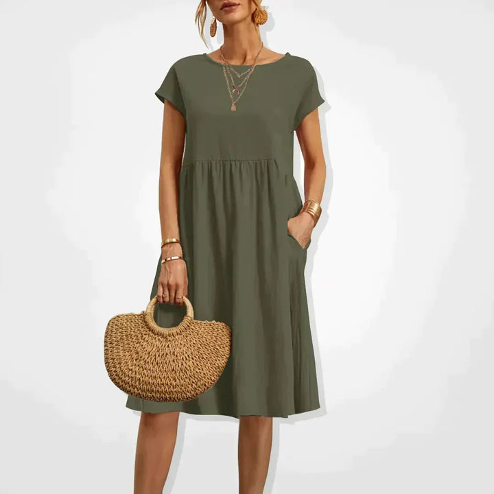 Schickes Leinenkleid für den Sommer in Grün