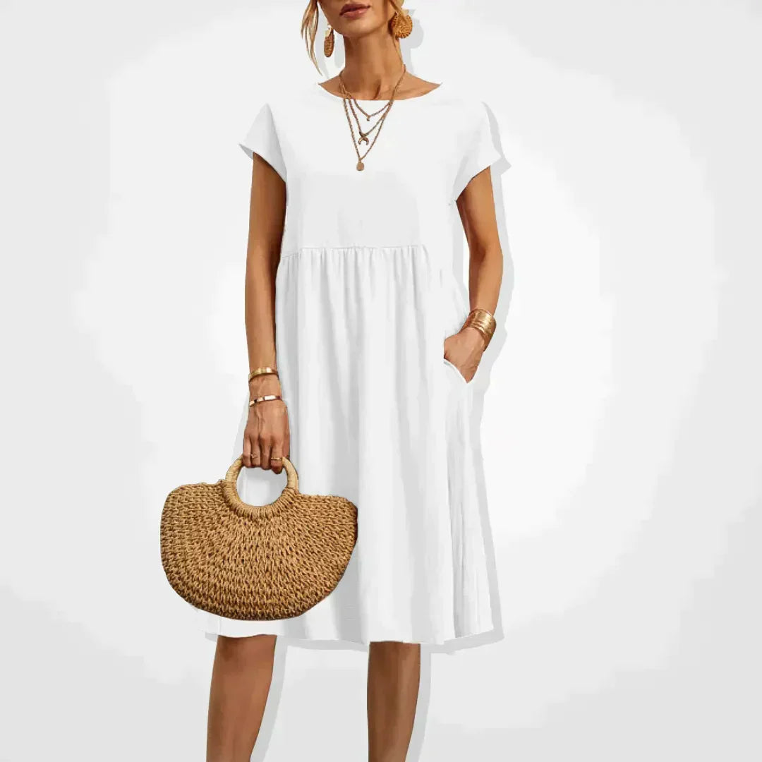 Schickes Leinenkleid für den Sommer in Weiß