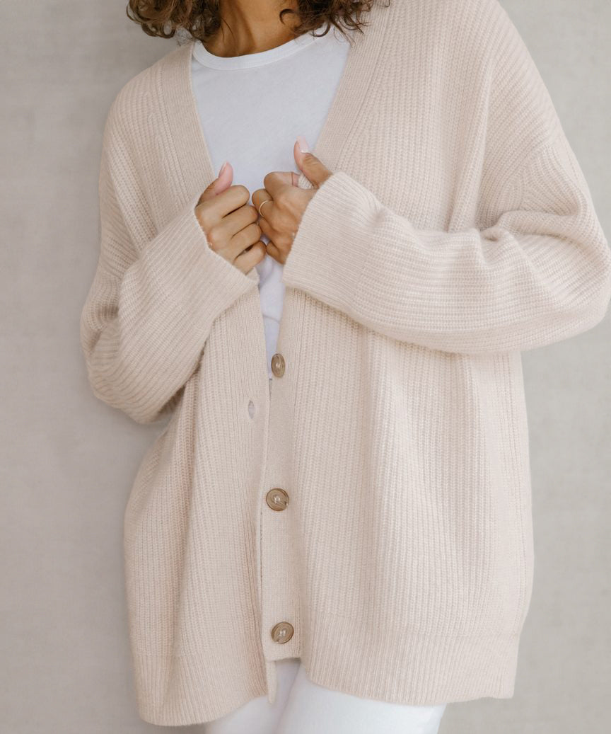 Strukturierte Damen Strickjacke für gemütliche Herbsttage (13)