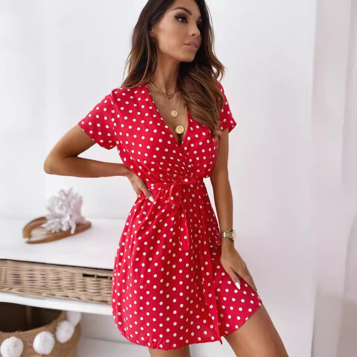 Verspieltes Polka-Dot-Minikleid zum Sommer (2)