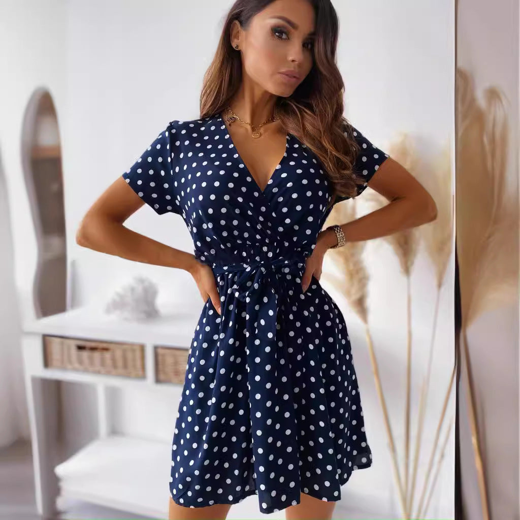 Verspieltes Polka-Dot-Minikleid zum Sommer (4)
