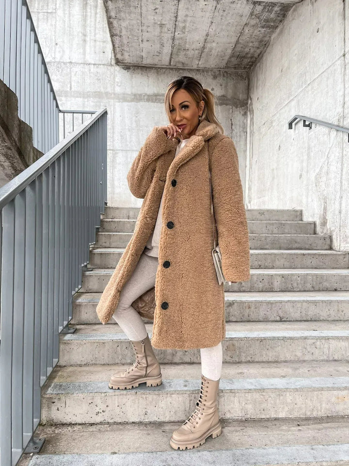 Warmer Damen-Trenchcoat aus Plüsch für den Herbst in Beige