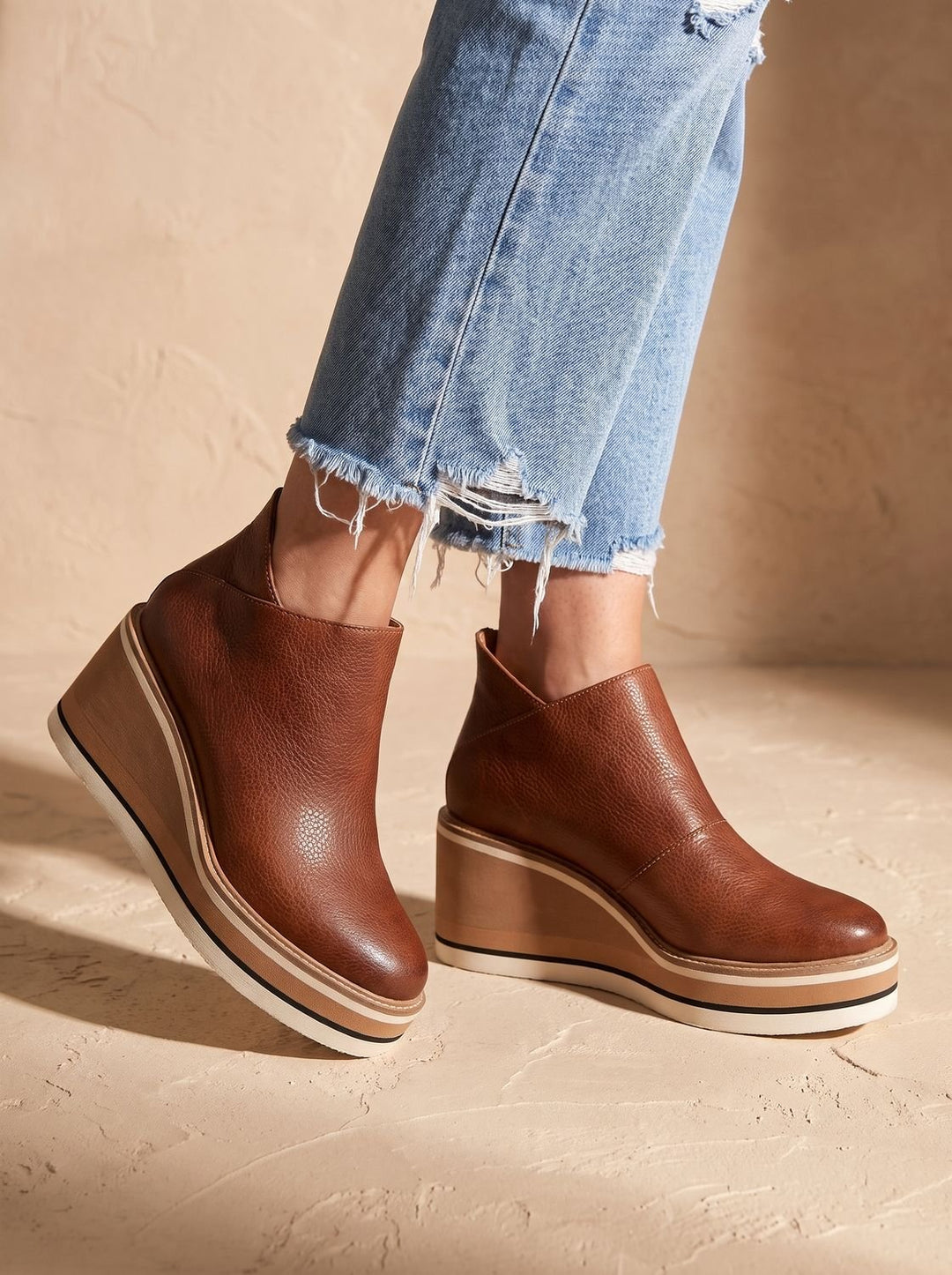 Wasserdichte Damen Stiefeletten aus Kunstleder mit Keilabsatz-Plattform (5)