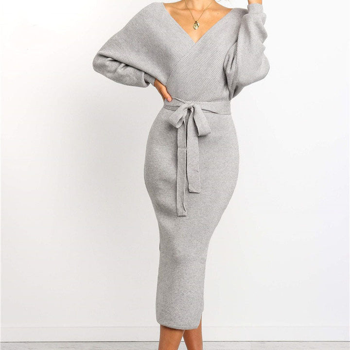 Weiches figurebetontes Strickkleid für elegante Damen in Grau
