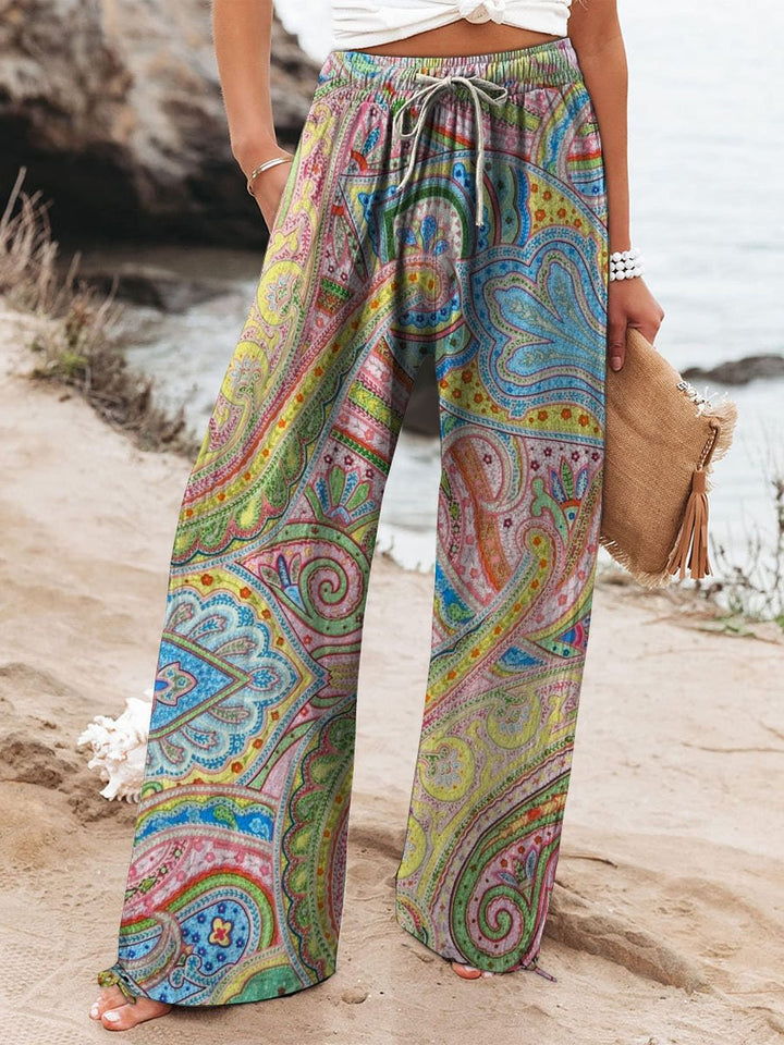 Weite Hosen mit grafischem Muster in Stil 5